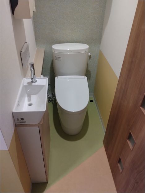 とも子助産院　シャワールーム改装を行いました。